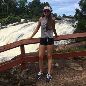 Meet your Posher, Valerie